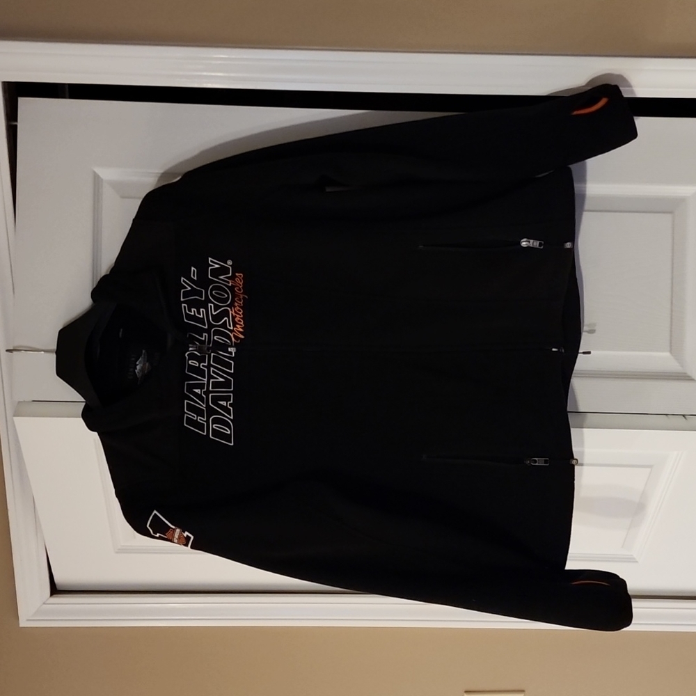 Women's black Harley Davison fleece jacket. Size 2XL